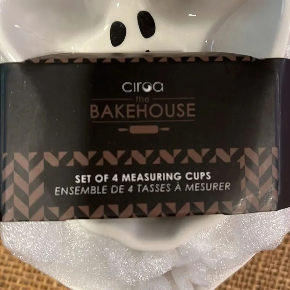 NWT Bakehouse ghost measuring cups